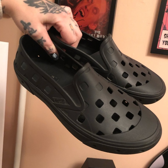 Vans mte slip on trek shoe - Picture 2 of 5